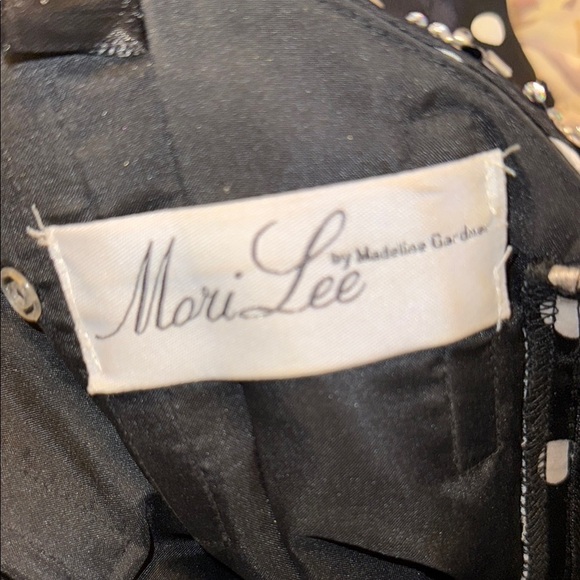 Mori Lee Black and White Sheath Dress Sweetheart Neckline - Picture 6 of 10